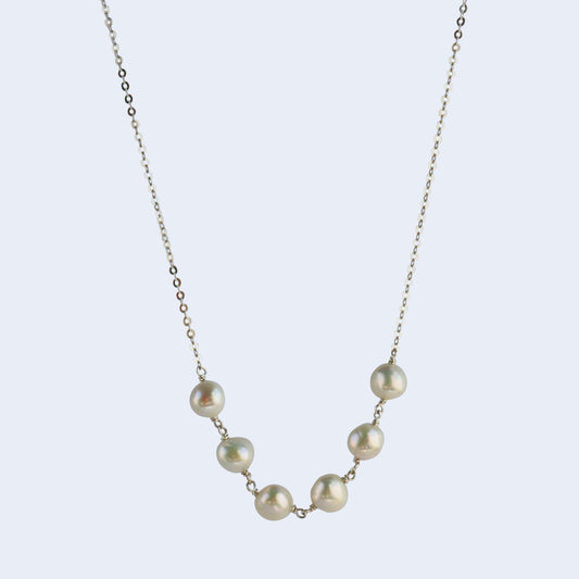 Baroque pearl necklace