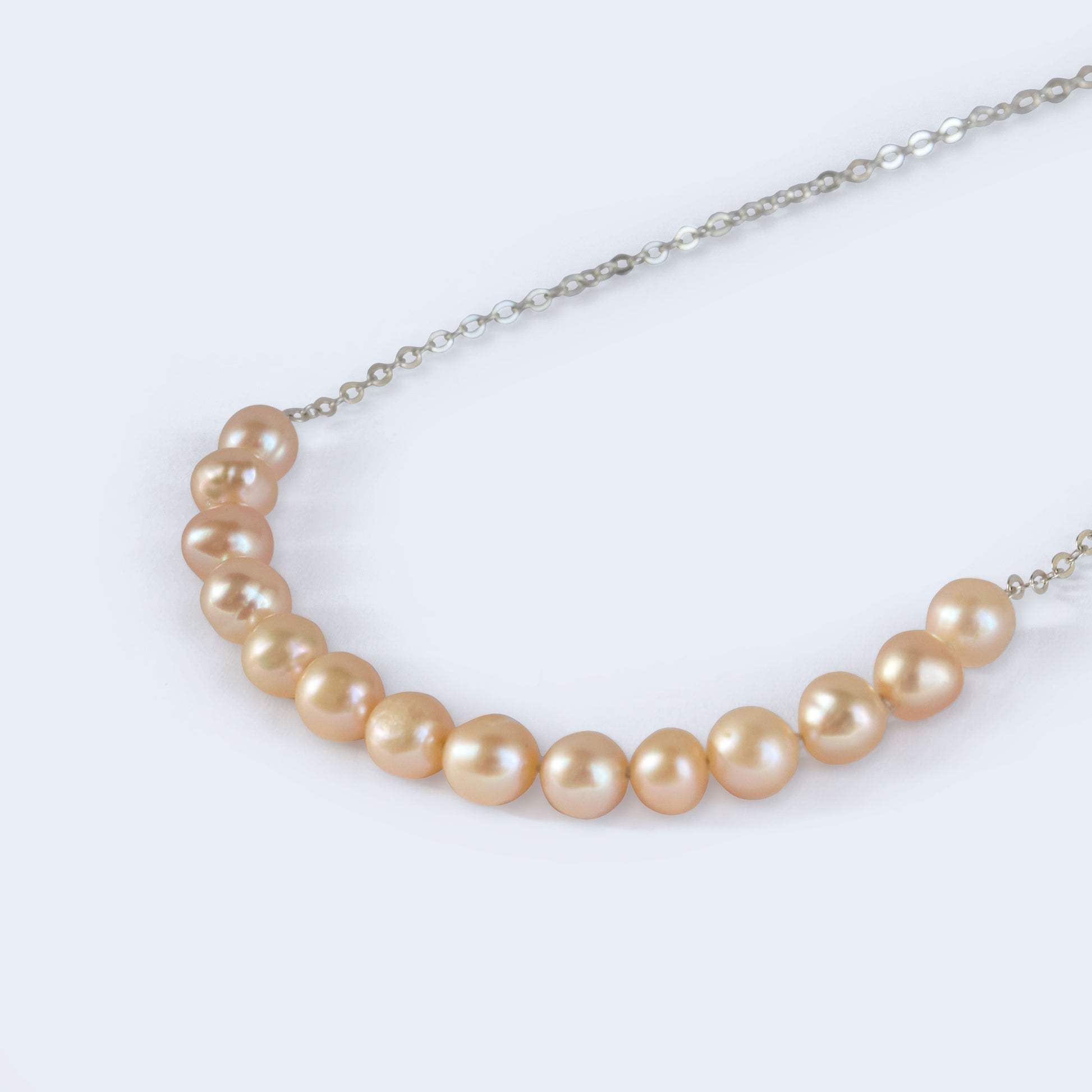 Baroque pearl necklace